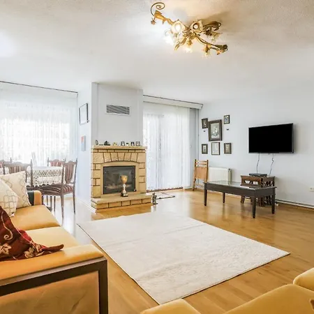 Fully Furnished Dreamy House Near Tuzla Coast וילה *
